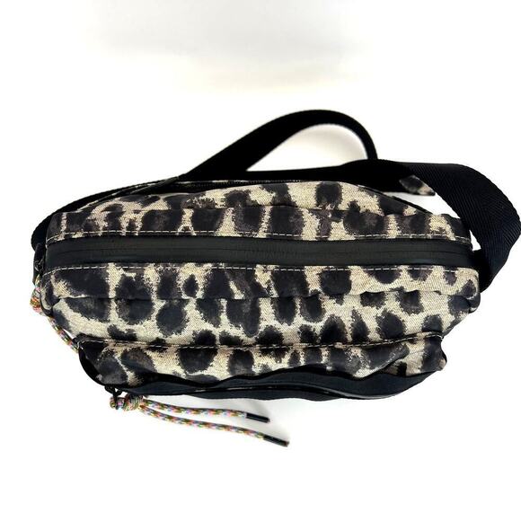 Rebecca Minkoff Downtown Nylon Camera Bag Leopard Print Crossbody Gray Black NEW - Picture 3 of 12